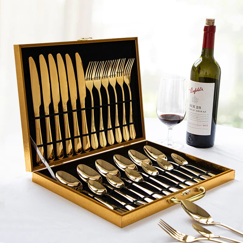 Elegant 24-Piece Stainless Steel Cutlery Set - Volaia